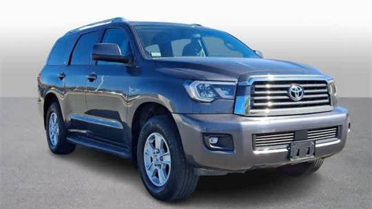 2022 toyota sequoia sr5