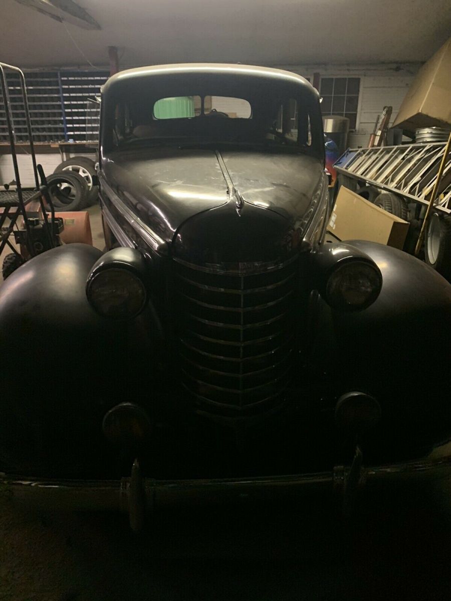 1937 oldsmobile silhouette sedan green rwd manual 4 door