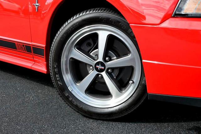 2003 ford mustang mach i