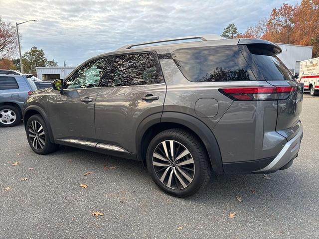 2023 nissan pathfinder platinum