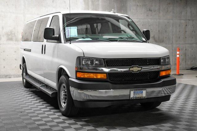2019 chevrolet express 3500 lt