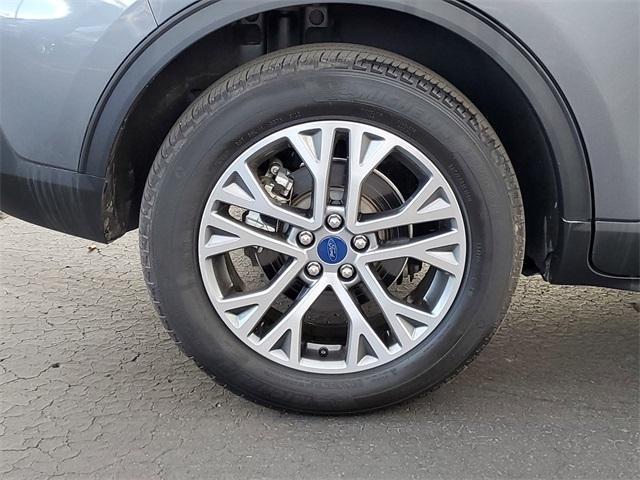 2022 ford escape sel