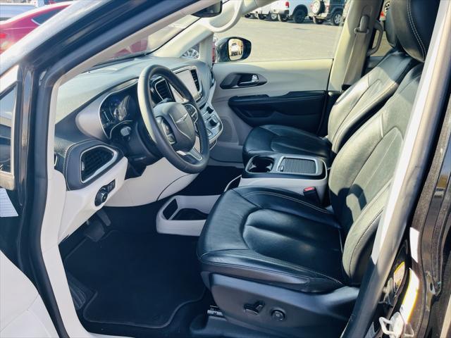2022 chrysler pacifica touring l