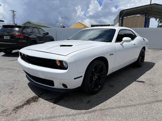 2018 dodge challenger sxt