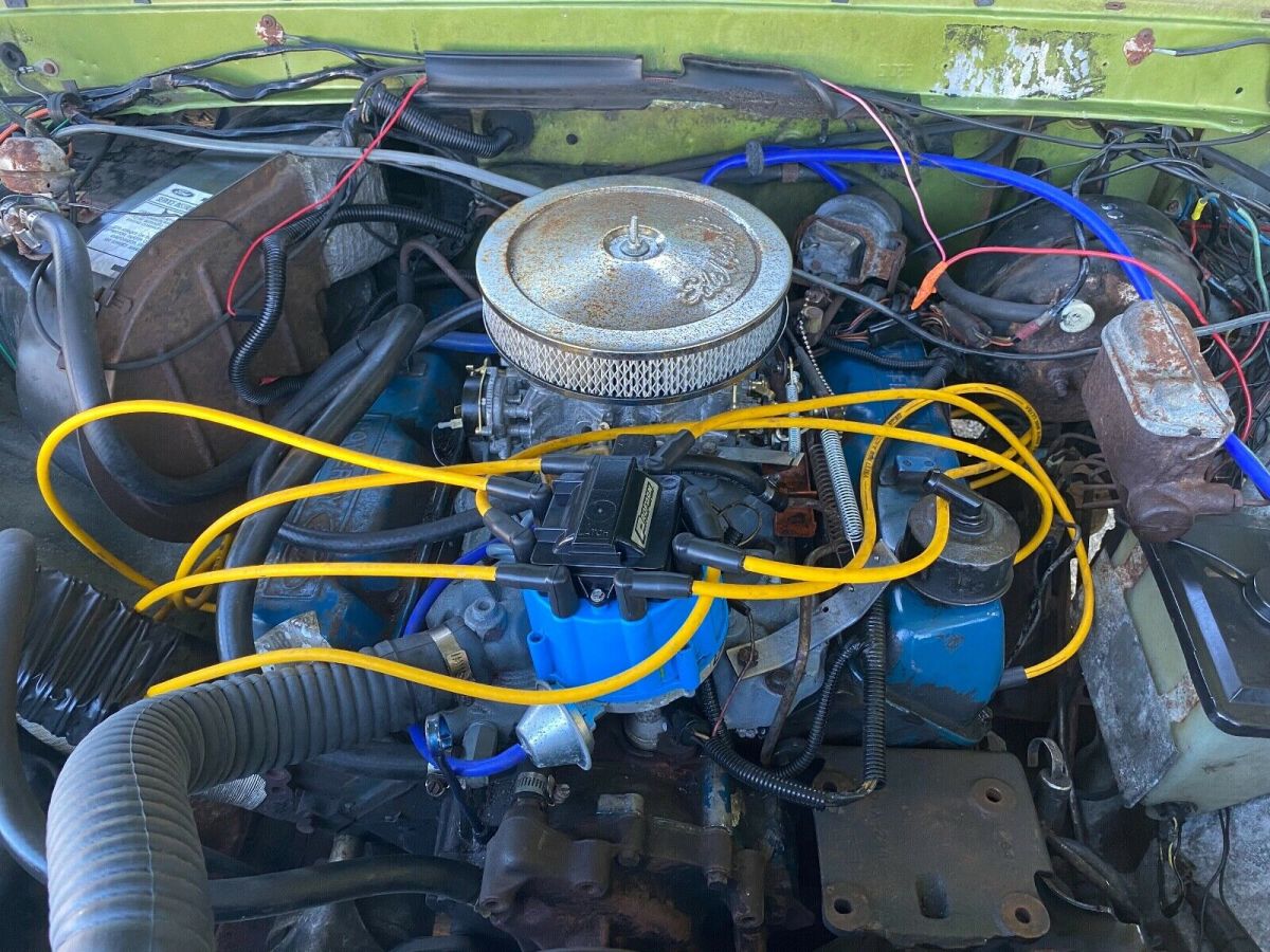 1975 ford f-250 camper special super-cab 101,000 original miles. 460v8 rust free
