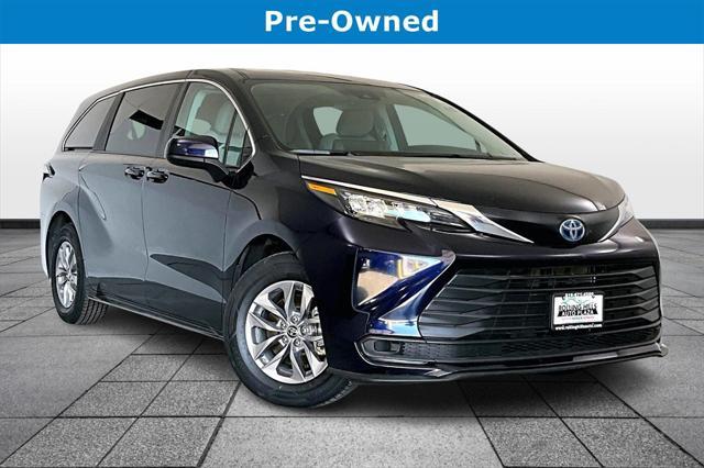 2024 toyota sienna le