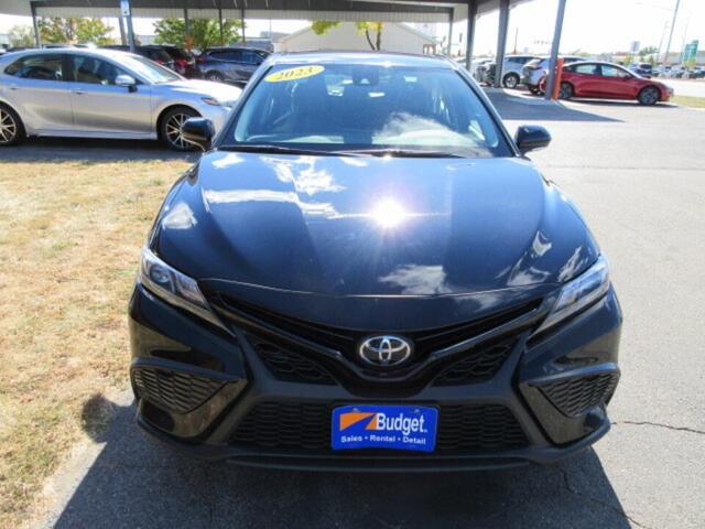 2023 toyota camry se