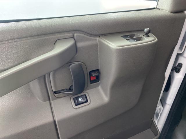 2022 gmc savana 2500 work van