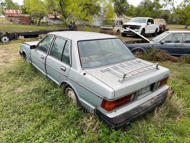 1982 nissan maxima sedan grey rwd automatic