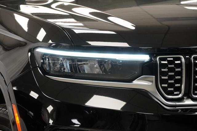2023 jeep grand cherokee 4xe summit