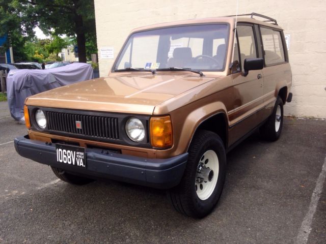 1986 isuzu trooper lx sport utility 2-door 2.3l
