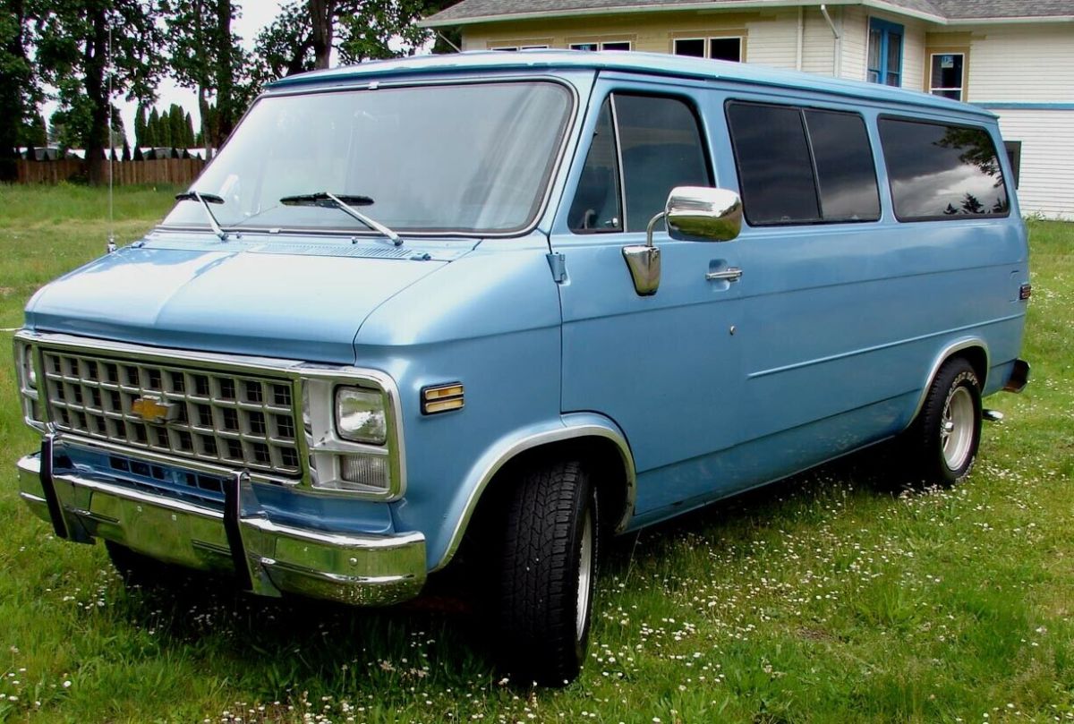 1981 chevy beauville g20 8 passenger van loaded 33/gal- tilt - cruise - posi