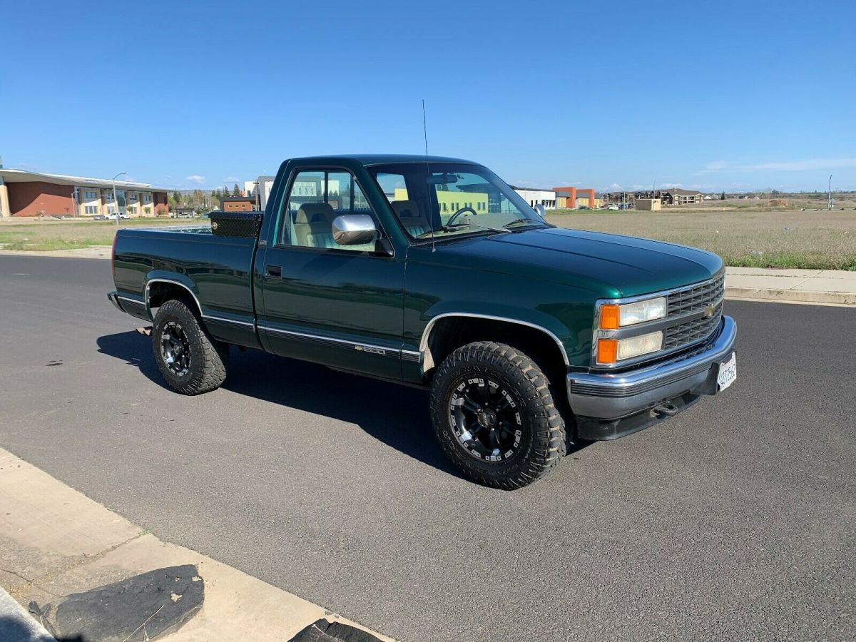 1993 chevy shortbox 1 owner z71 super low miles! 4x4