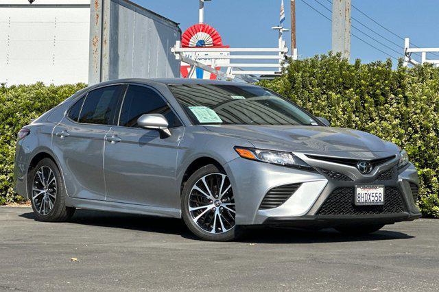 2019 toyota camry l