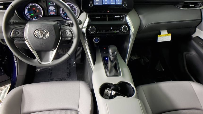 2021 toyota venza le