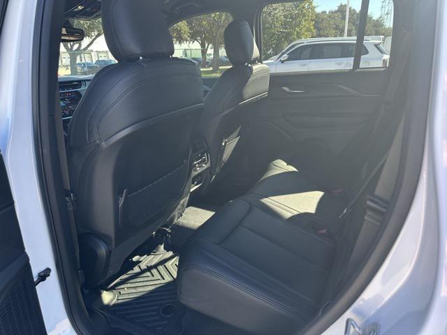 2024 jeep grand cherokee laredo
