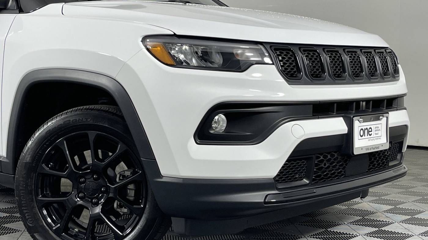 2023 jeep compass altitude