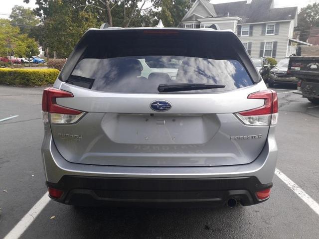 2019 subaru forester limited