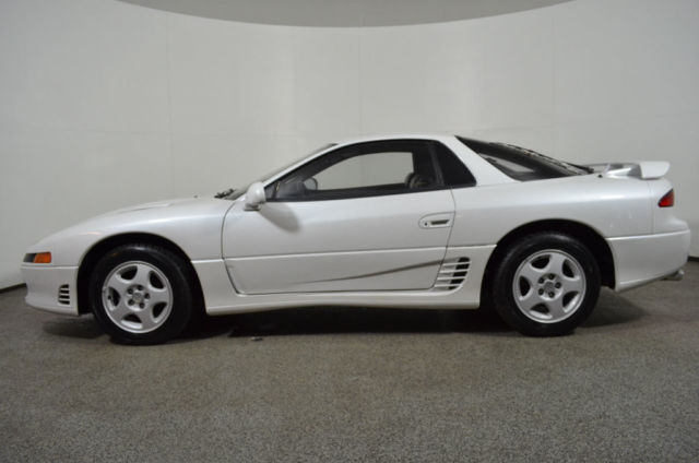 2dr coupe sl 5-speed only 15,000 miles! 1owner non smoker no accidents no paintw