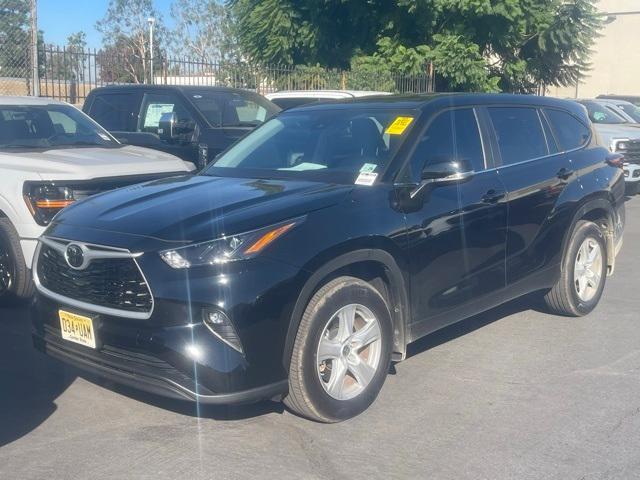 2024 toyota highlander le