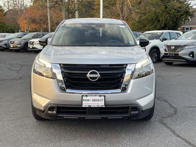 2023 nissan pathfinder s