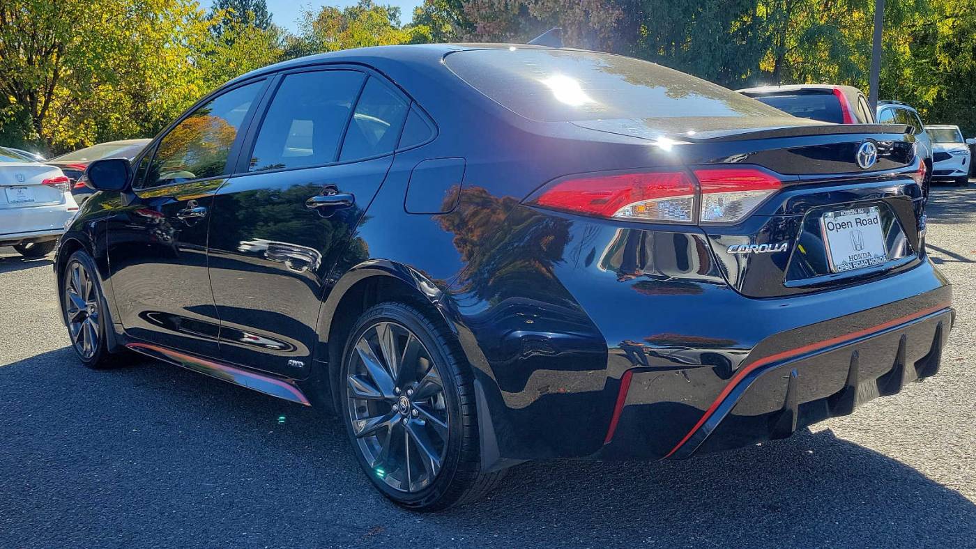 2023 toyota corolla hybrid se