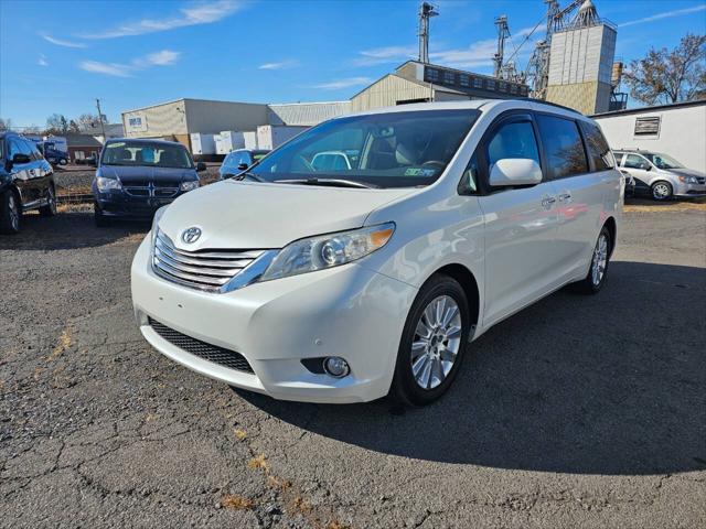 2011 toyota sienna limited