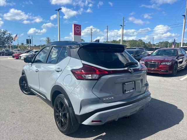 2024 nissan kicks sr