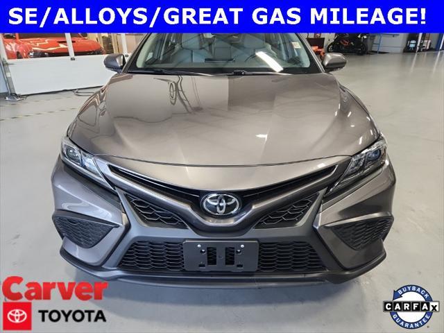 2022 toyota camry se