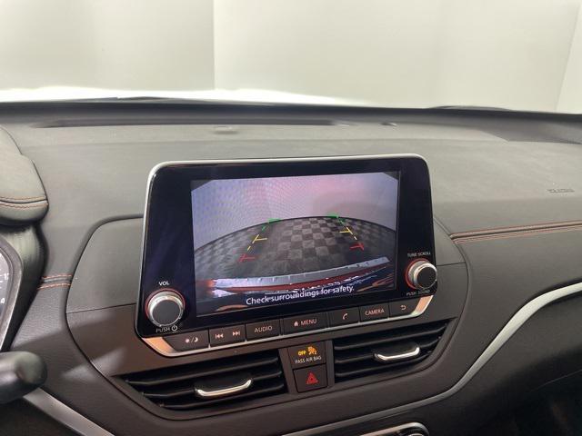 2022 nissan altima sr fwd