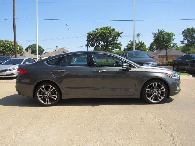 2020 ford fusion titanium
