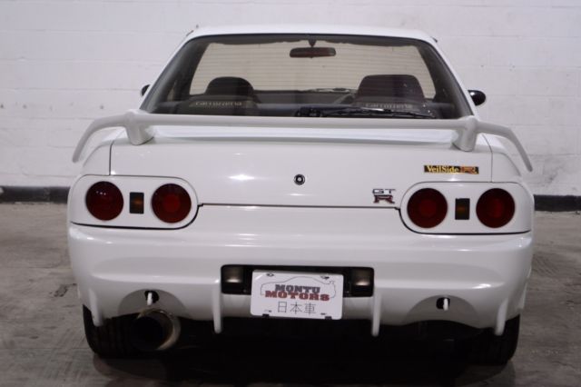 1993 nissan skyline 75,025 miles white coupe rb26 5 speed manual rhd jdm