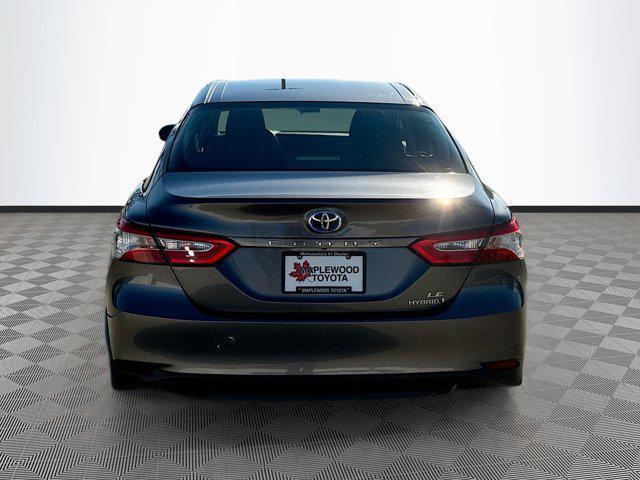 2018 toyota camry hybrid le
