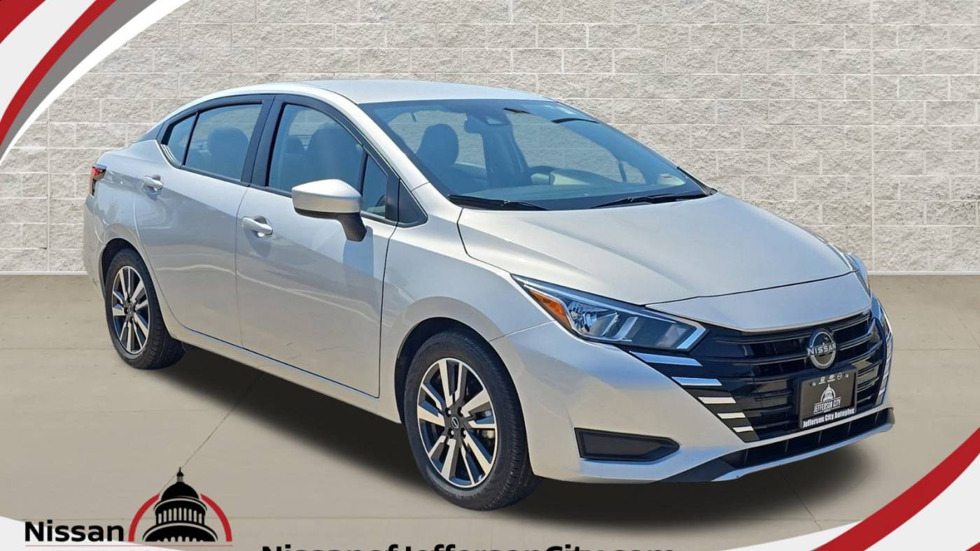 2023 nissan versa sv