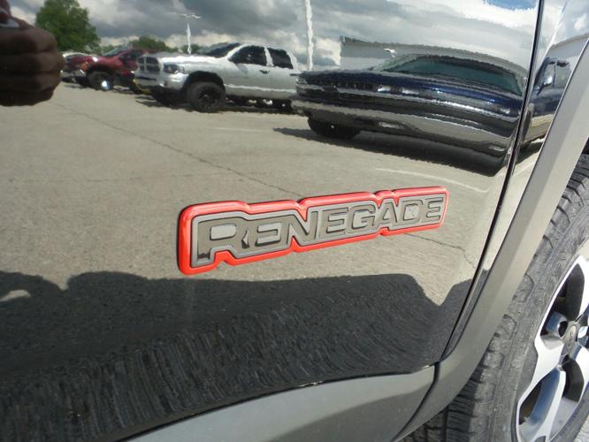 new 2019 jeep renegade 4wd trailhawk anderson, in 46013 for sale in anderson, indiana