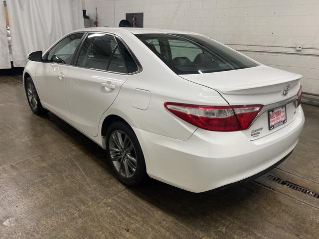 2017 toyota camry se