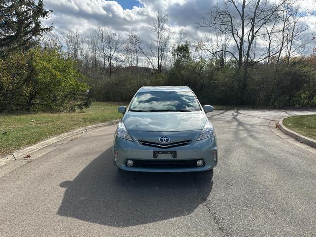 2014 toyota prius v five