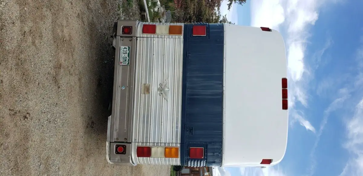 1987 silver eagle bus
