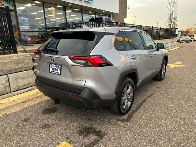 2022 toyota rav4 hybrid le