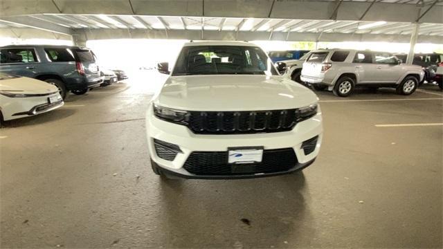 2024 jeep grand cherokee laredo