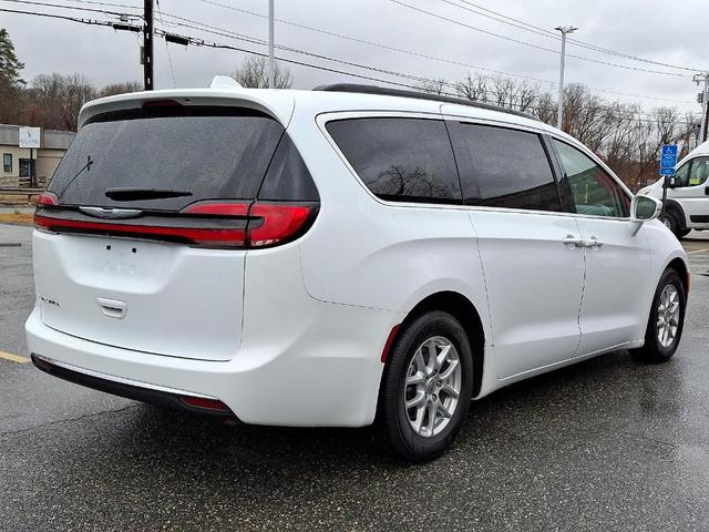 2022 chrysler pacifica touring-l