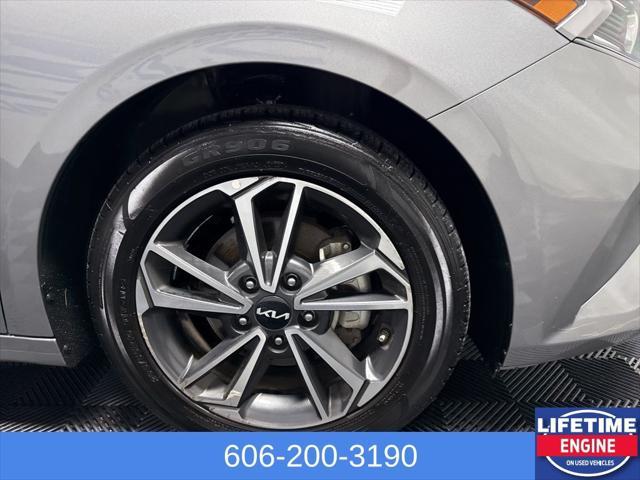 2022 kia forte lxs