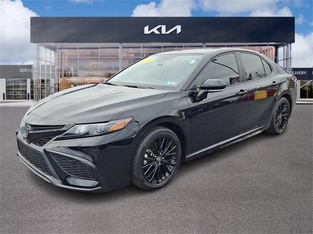 2021 toyota camry se nightshade