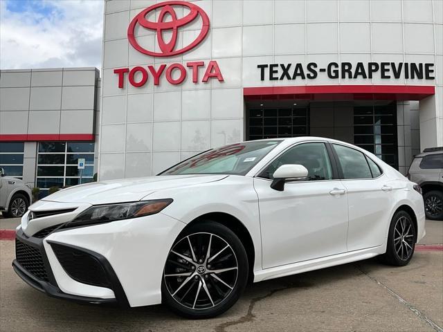 2024 toyota camry se