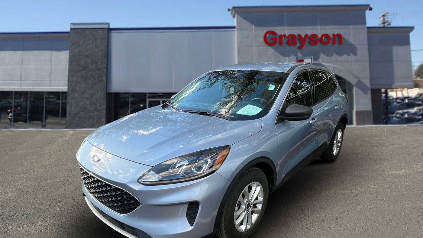 2022 ford escape hybrid se