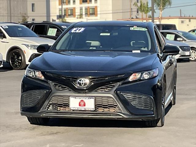 2021 toyota camry se