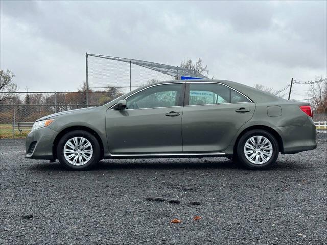 2013 toyota camry le