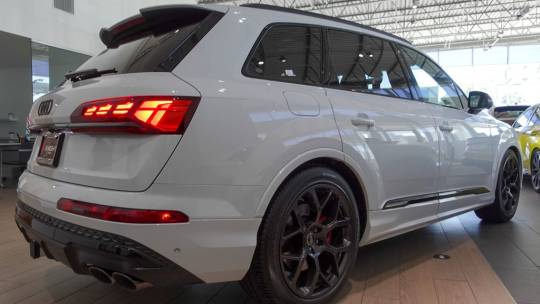 2025 Audi SQ7