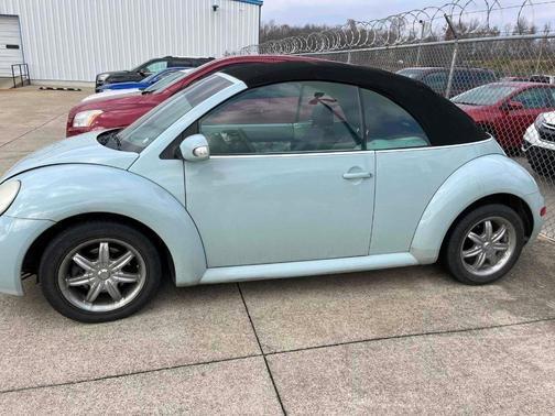 2005 volkswagen new beetle in saint louis, missouri