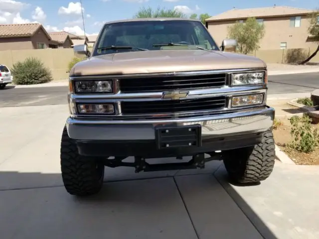 1994 k2500 6l and nv4500 swap, cold a/c, frame off build! 3 videos of truck